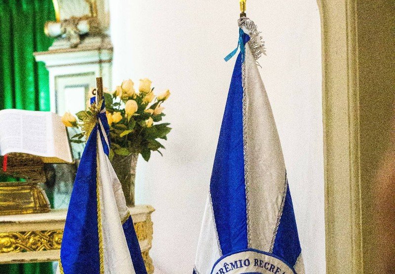 Fé e samba: Acadêmicos de Niterói recebe bênção no Santuário de Santa Rita