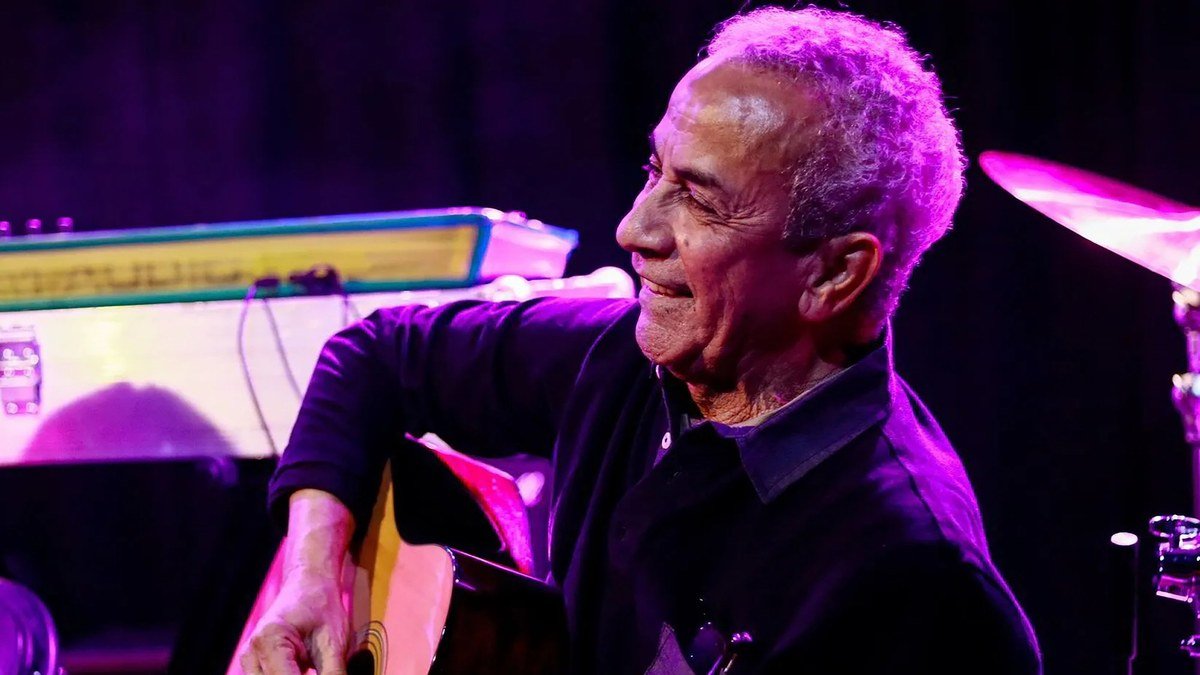 Zé Carlos Medeiros lança single em homenagem a Nicanor Teixeira, violonista histórico