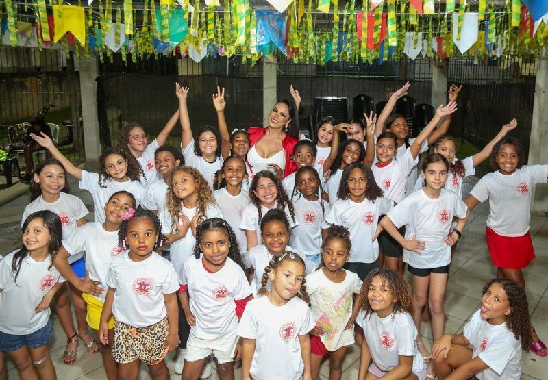 Alice Alves é madrinha de bateria da Nova Geração do Estácio: 'A semente que a gente cuida'