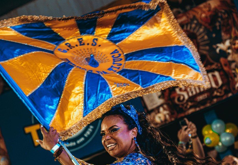 As 12 escolas do Rio Carnaval fecham as escolhas de samba neste fim de semana