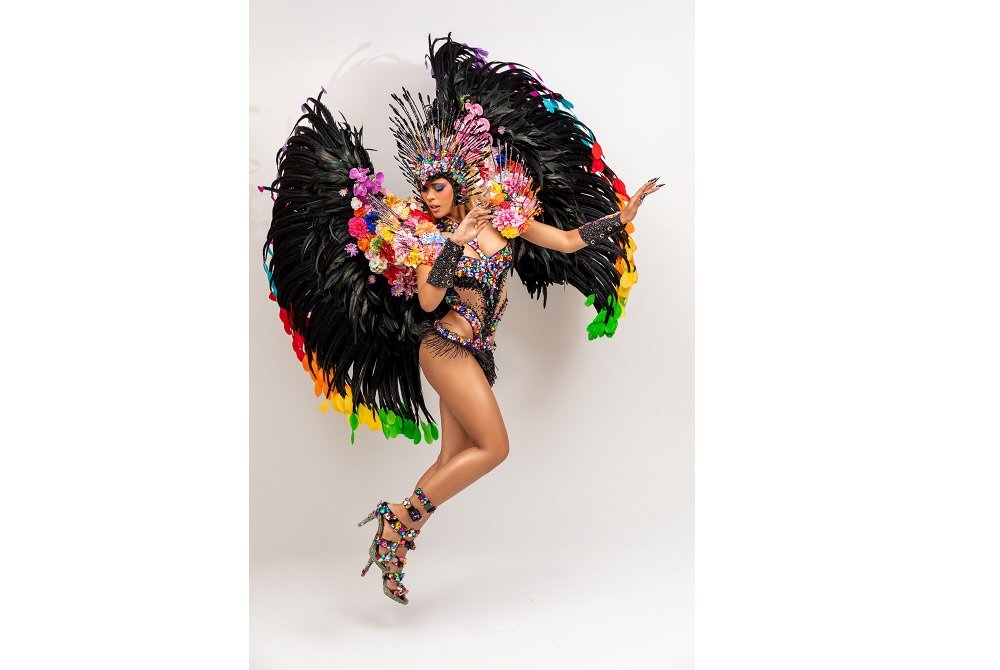 Wenny Isa segue como rainha de bateria da Botafogo Samba Clube em 2027