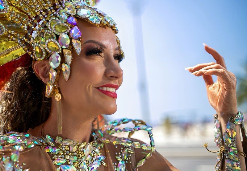 Karina Lamarr assume o trono da Unidos de Bangu para o Carnaval 2027