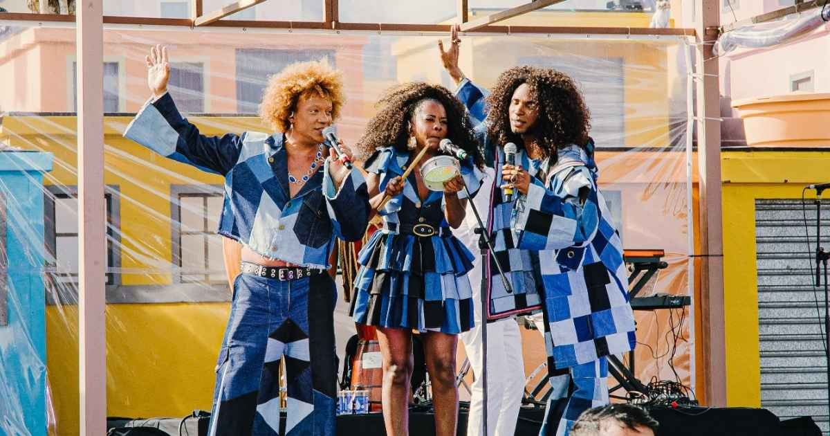 Cria da Vila Kennedy brilha na abertura do Espaço Favela no Rock in Rio