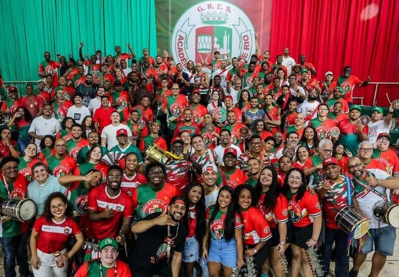 Caxias vai ferver! Grande Rio define finalistas do samba nesta terça