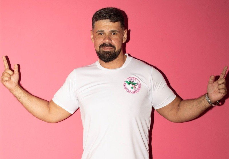 Cadu volta ao Jacarezinho para comandar o Carnaval de 2027