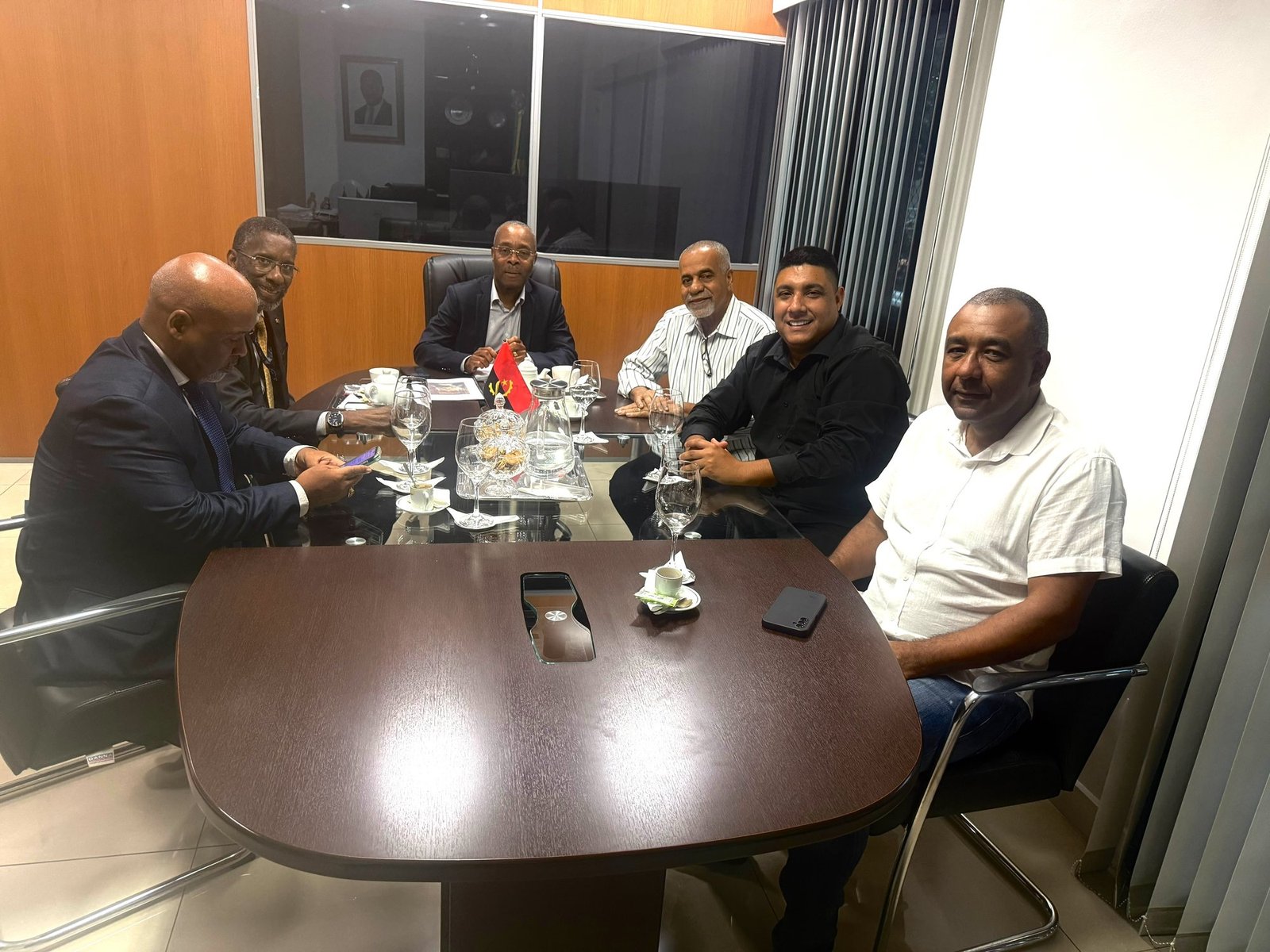 Porto da Pedra apresenta o enredo de 2027 ao Consulado de Angola