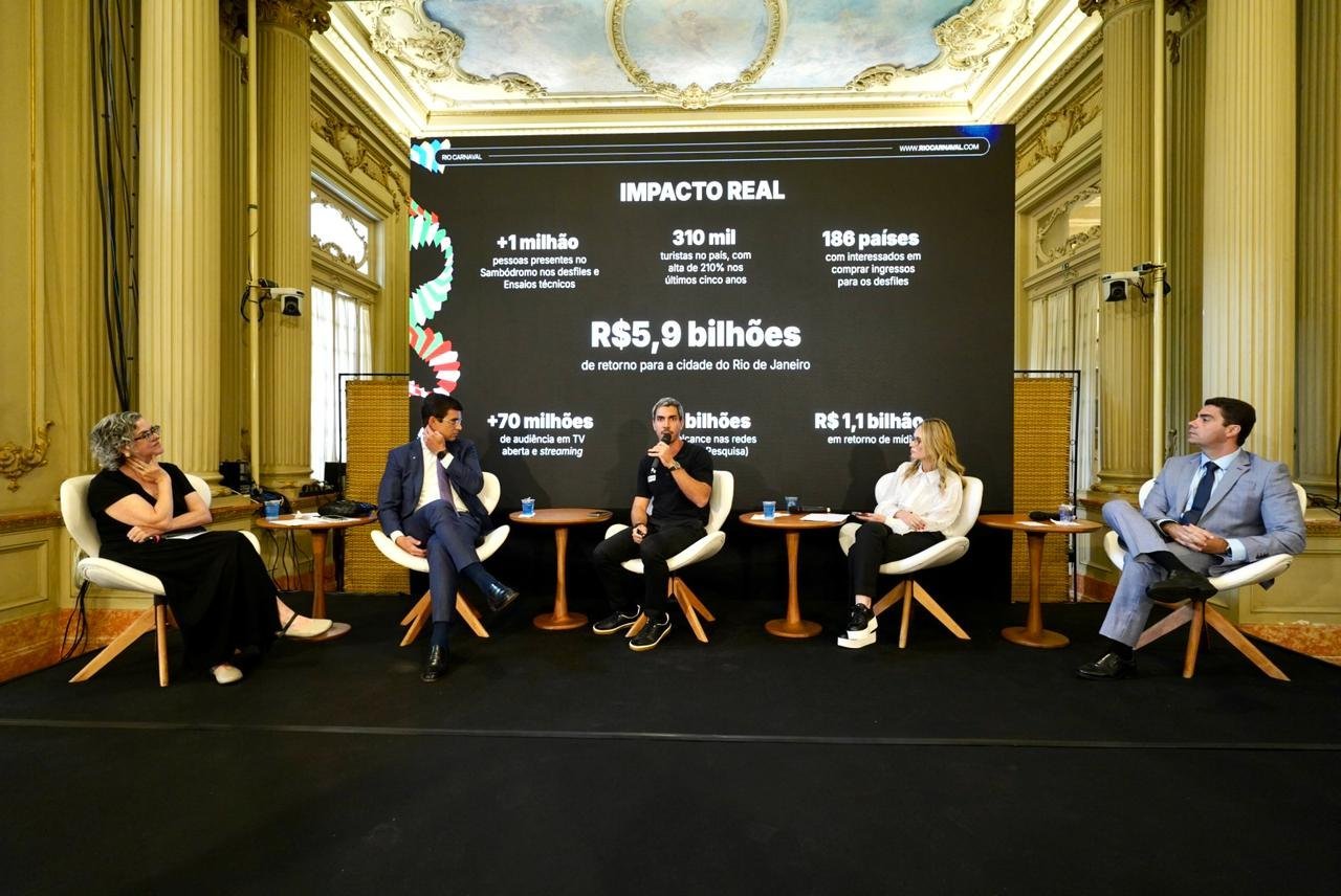 Gabriel David defende melhorias na Sapucaí em debate sobre a Praça Onze