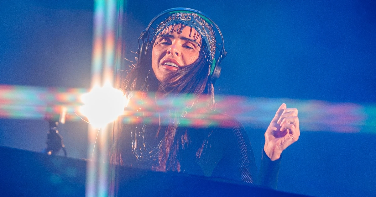 Do axé ao techno: ANNA supera perrengue chique e incendeia o Rock in Rio