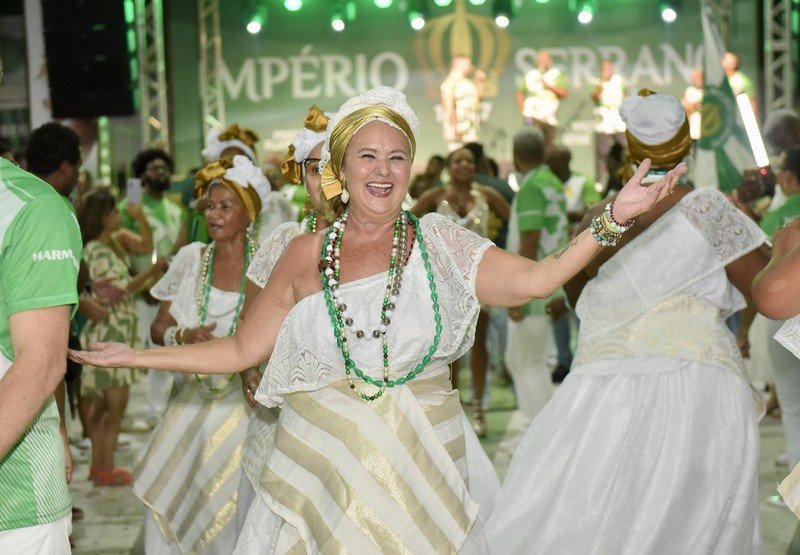 Sábado de lei: Império Serrano tem feijoada, homenagem a João Bosco e semifinal